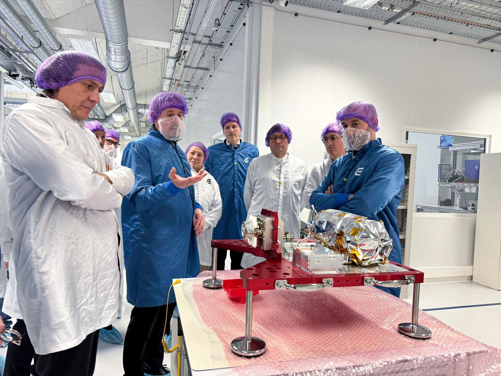 Jérôme Guedj lors de la visite d'un site industriel